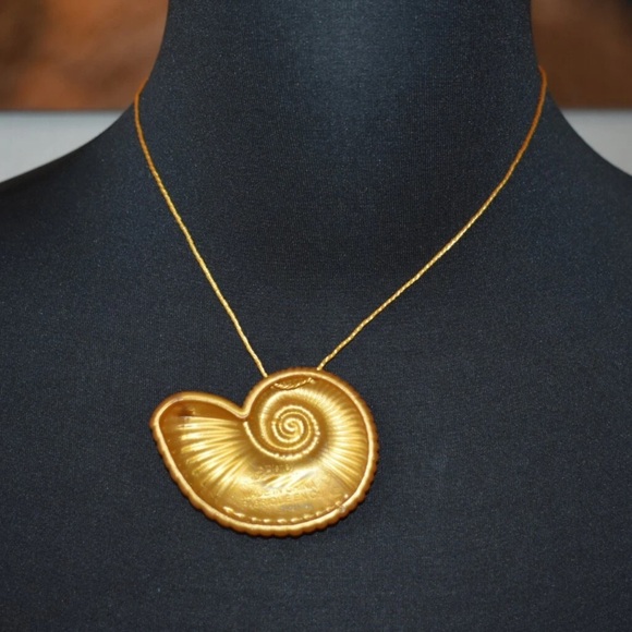 Disney Live Action Film Movie The Little Mermaid Ursula Vanessa Plastic Necklace - Picture 4 of 11